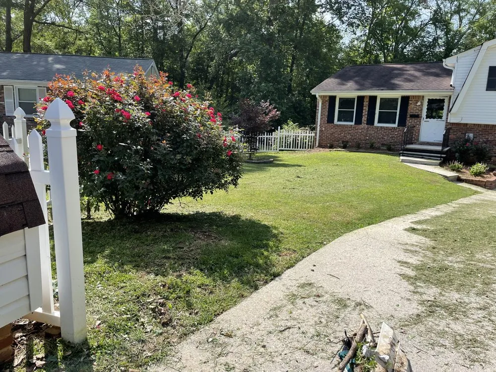 Reliable yard maintenance in Morrow, GA - Hidden Green Leaves