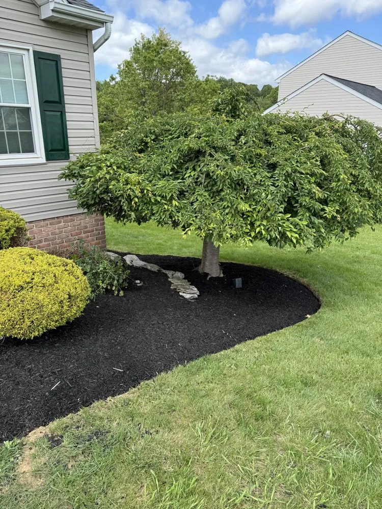 Expert outdoor landscaping with custom design in Manheim, PA by Hidden Oaks Outdoor Company