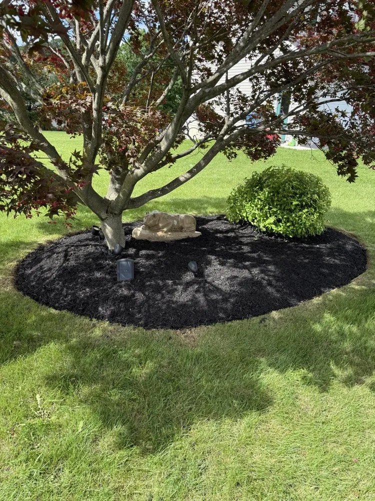 Custom garden landscaping in Manheim, PA by Hidden Oaks Outdoor Company