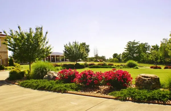 Hidden Pond Plant & Tree Farm Logo