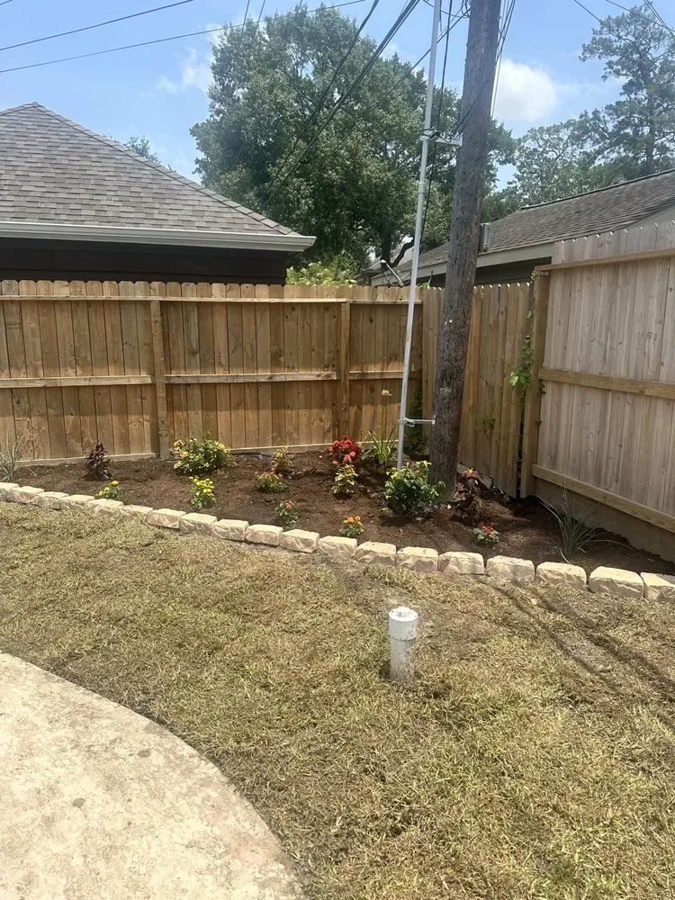 Professional garden landscaping for beautiful yards across Austin, TX - Hidef Lawncare and Power Washing
