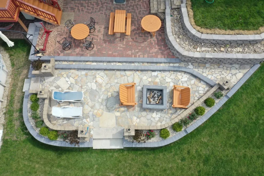 Custom landscape installation experts serving Grayslake, IL - Hidrogo Landscaping