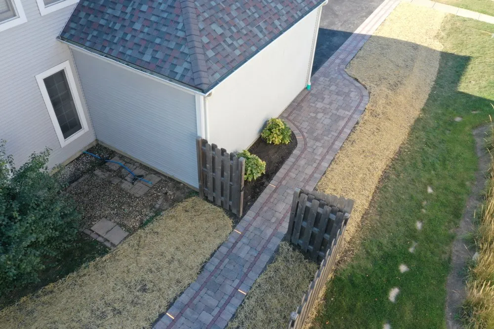 Top-rated lawn mowing service in Grayslake, IL by Hidrogo Landscaping