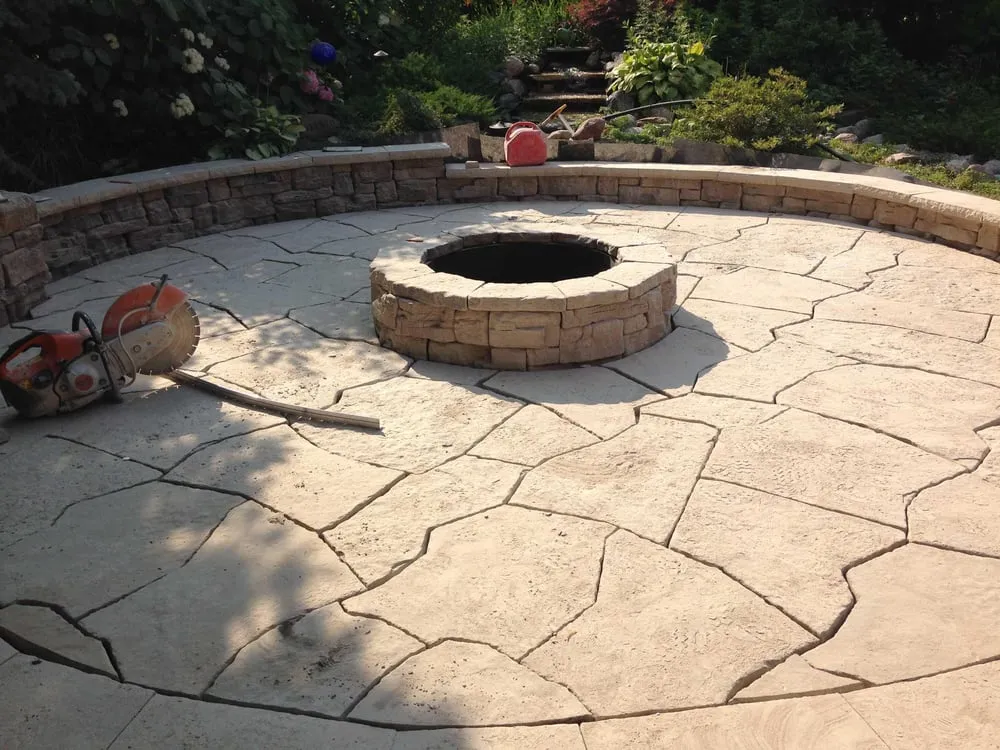 Expert garden landscaping for residential properties in Grayslake, IL by Hidrogo Landscaping