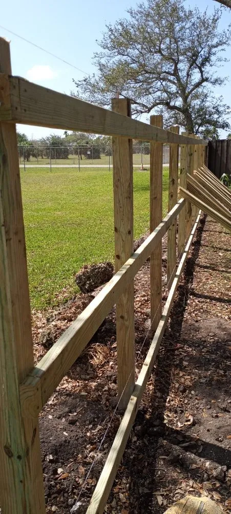 Affordable landscaping services for year-round maintenance across Miami, FL - Hiedra Landscaping Service