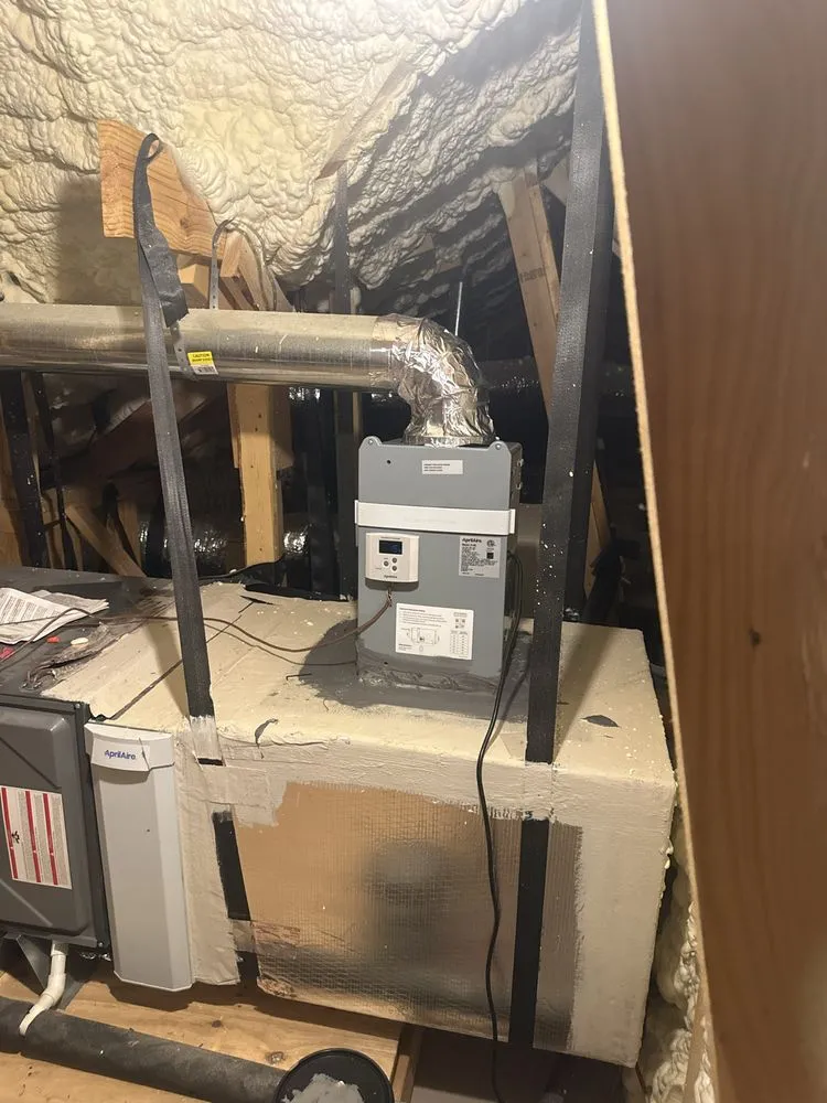 Top-rated lawn mowing service in New Braunfels, TX by High Caliber Contractors