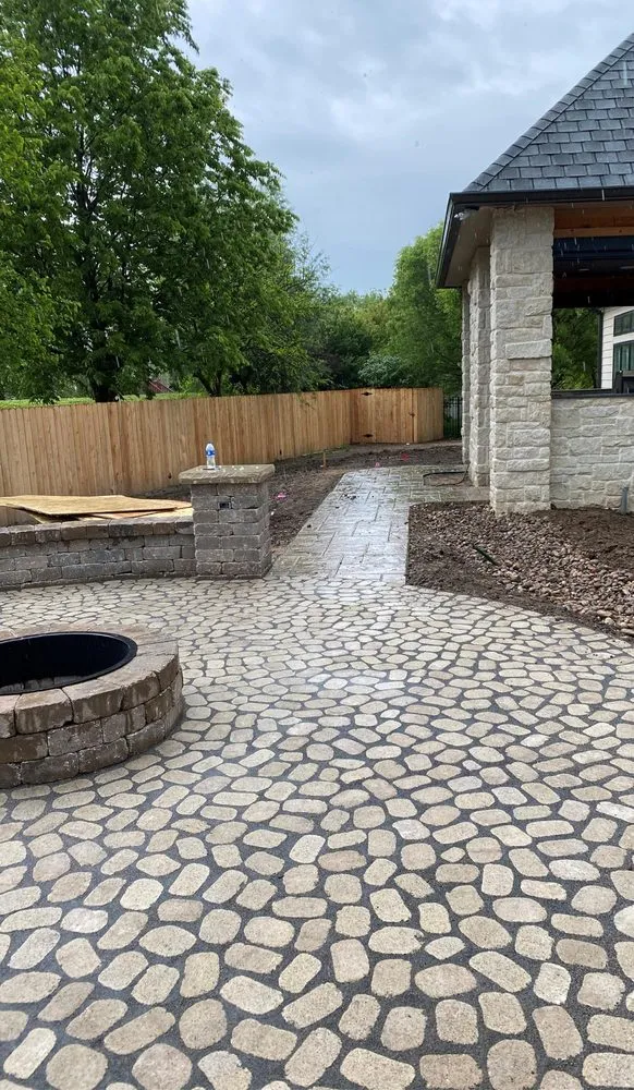 Custom outdoor landscaping experts serving Augusta, KS - High Caliber Landscape