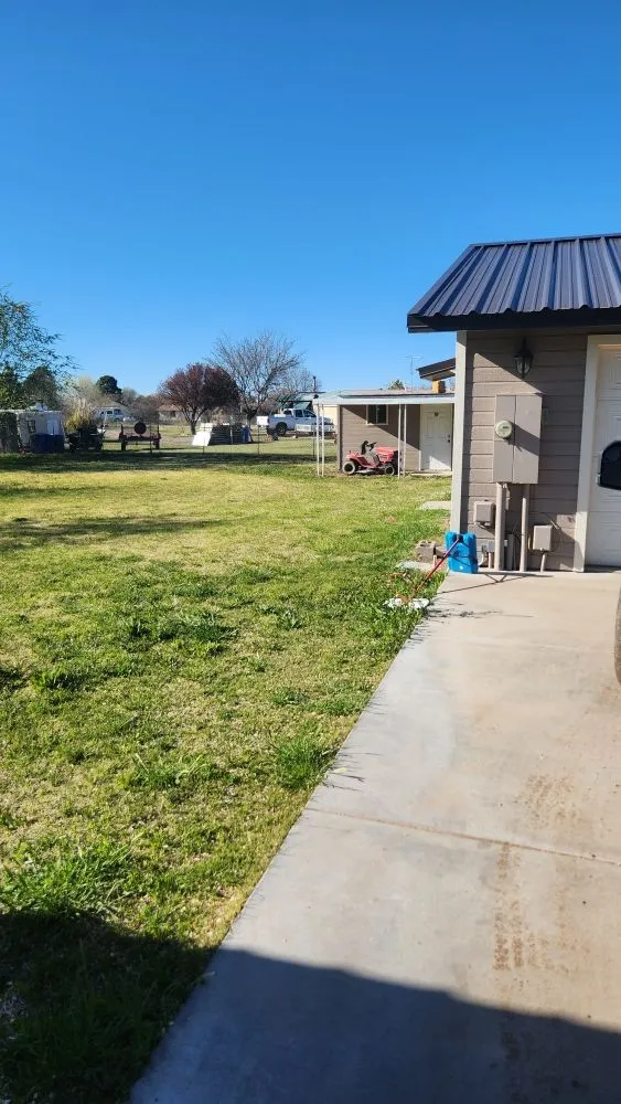 Local lawn care service in RIMROCK, AZ - High Desert Tree & Lawn Care
