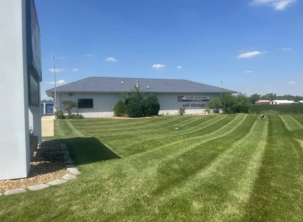 Reliable garden landscaping experts serving Park Forest, IL - High End Lawn Care