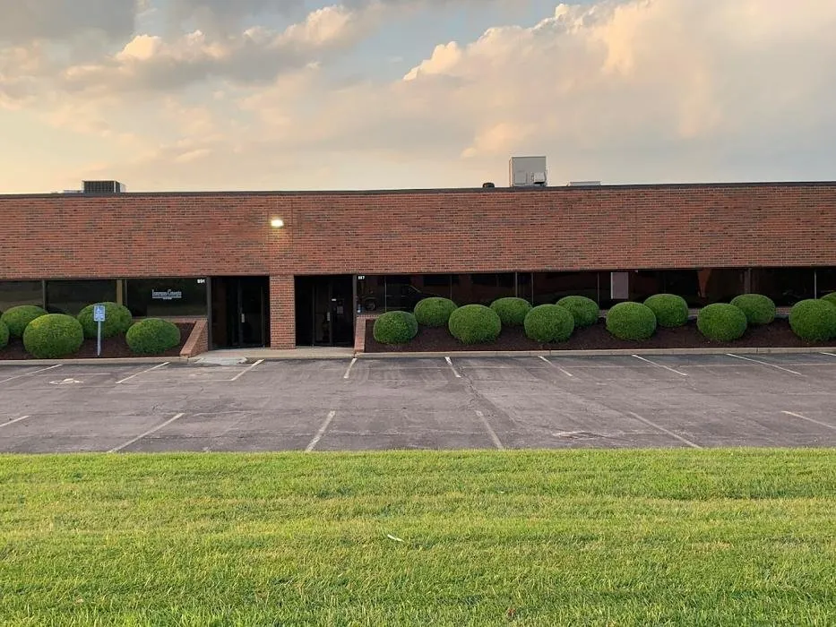 Custom yard maintenance for residential properties in St. Louis, MO by High End Outdoor Solutions