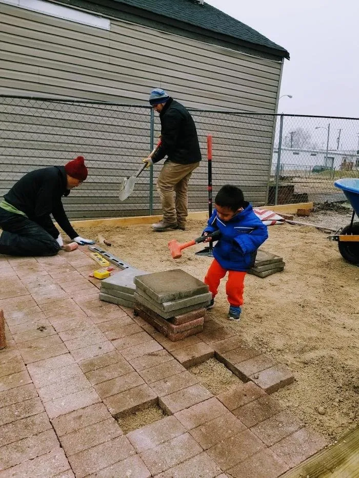 Local landscaping services experts serving St. Louis, MO - High End Outdoor Solutions