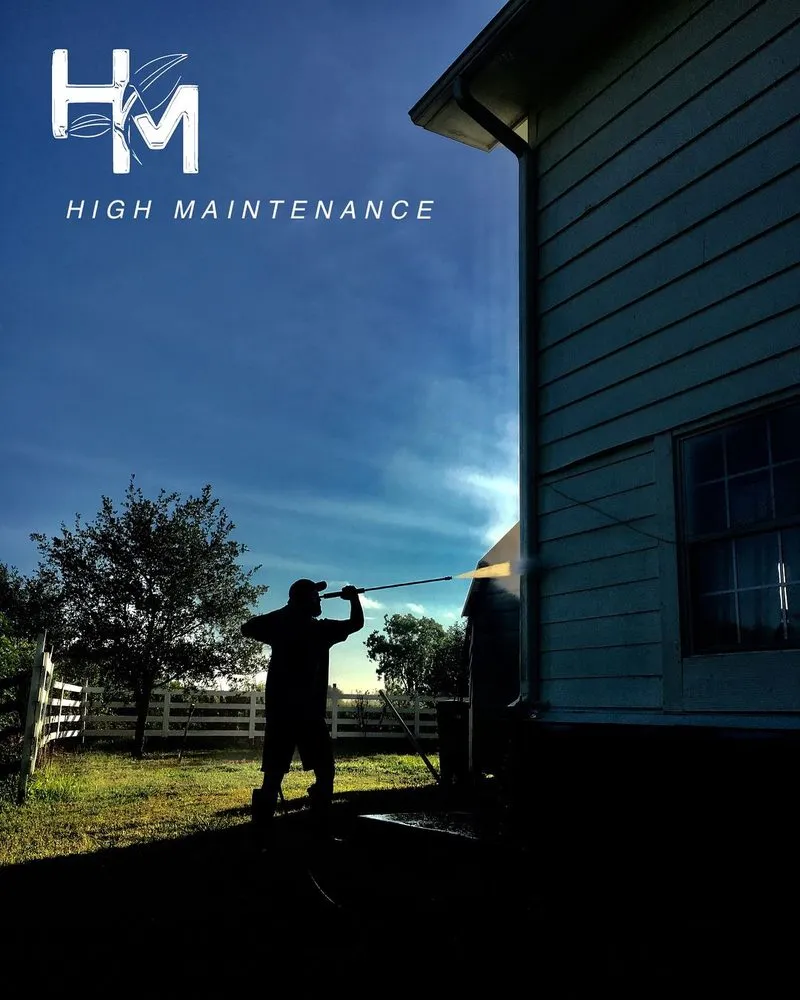 Professional yard maintenance in Lake Charles, LA by High Maintenance