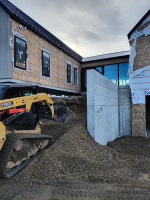 High Mountain Dirtworks Logo