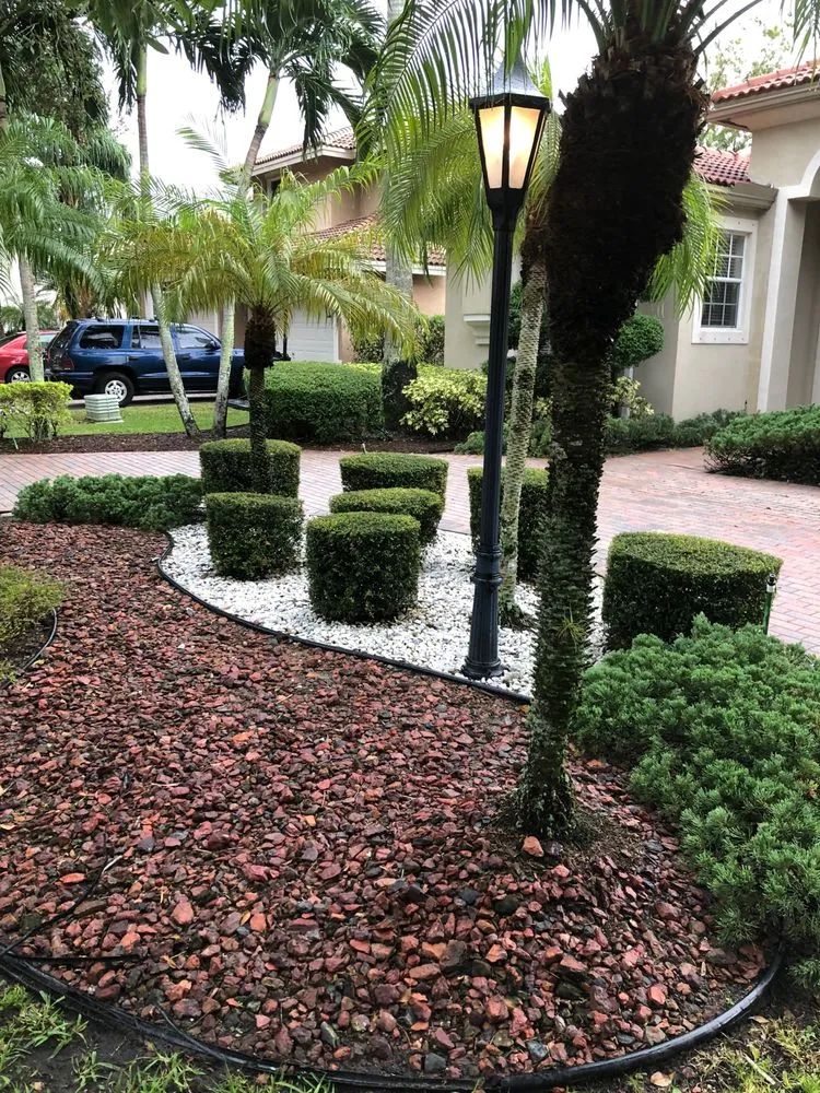 Custom garden landscaping experts serving Boca Raton, FL - High Performance Lawn Services