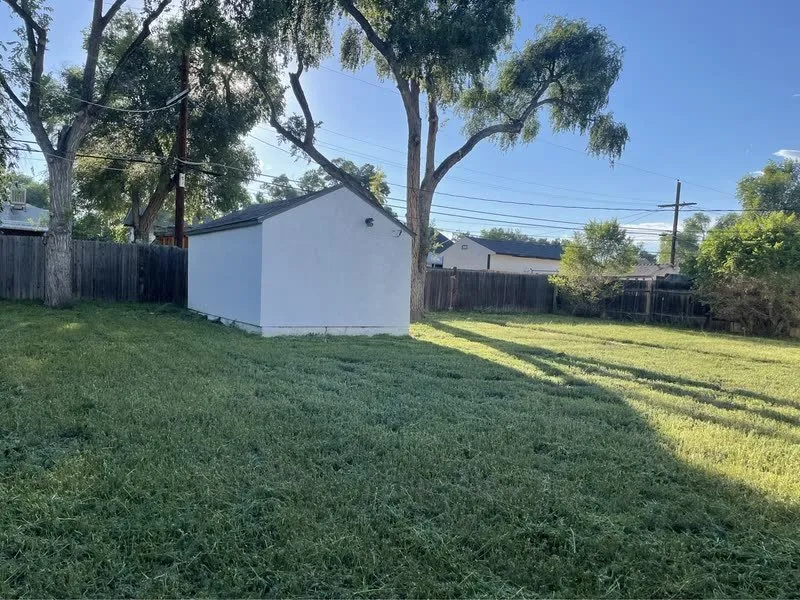 Affordable lawn mowing service in Pueblo, CO - High Performance Yard & Lawn Care