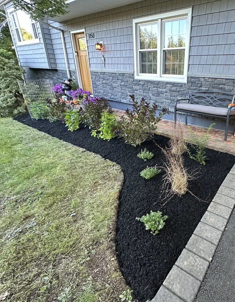 Custom yard cleanup service in Middlesex, NJ by High Point Landscaping