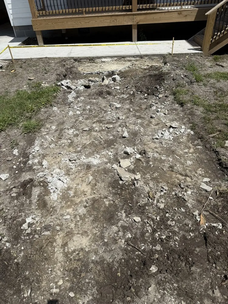 Expert yard maintenance for homes in Jacksonville, NC by High Power Hauling