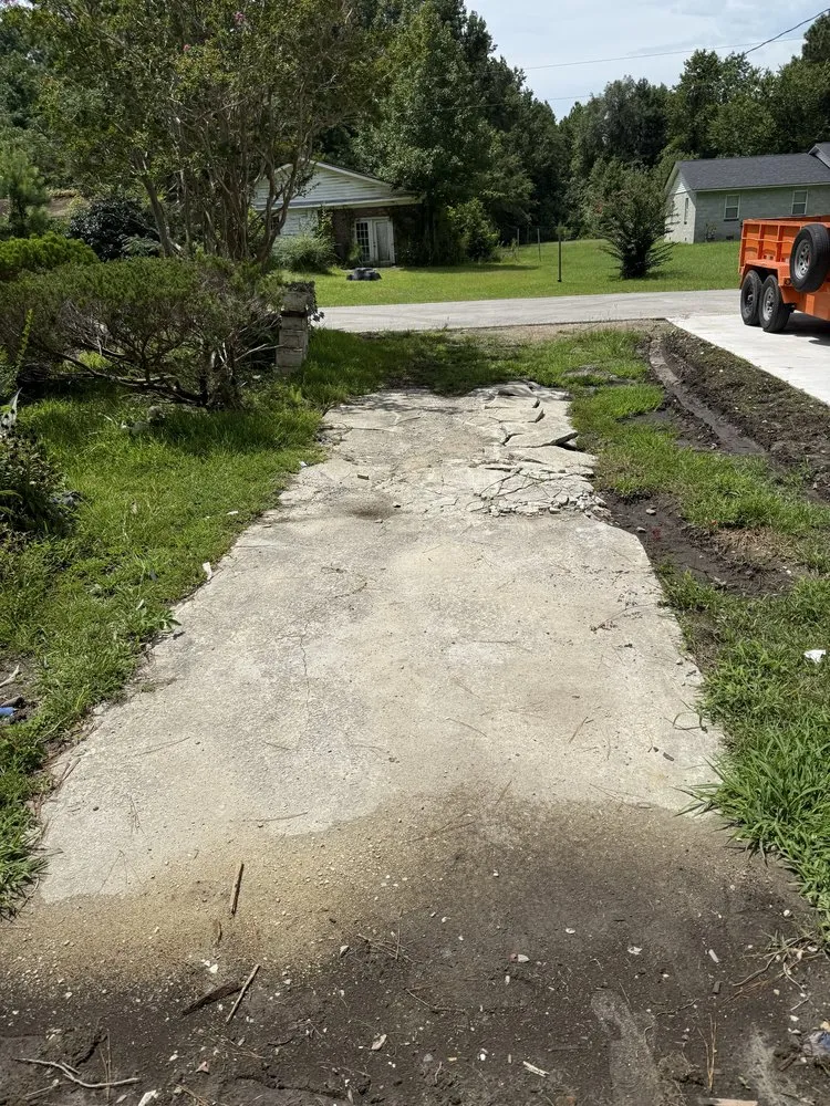 Custom yard maintenance near you in Jacksonville, NC by High Power Hauling