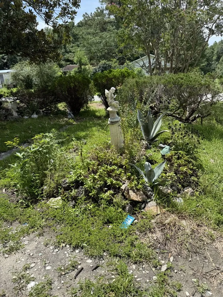 Expert garden landscaping for homes across Jacksonville, NC - High Power Hauling