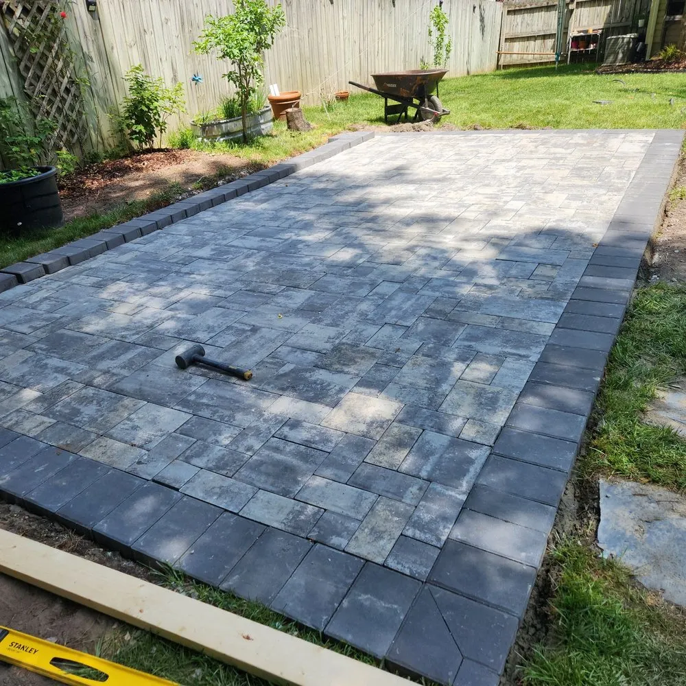 Top-rated garden landscaping for residential properties in Williamsburg, VA by High Quality Landscaping Service