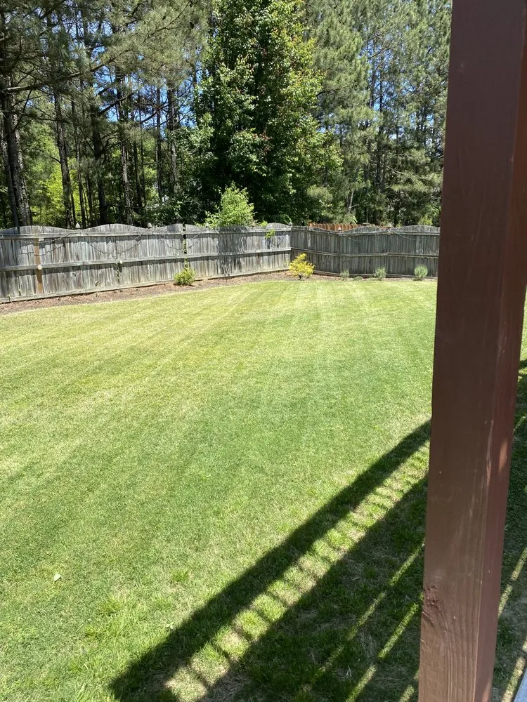 Custom garden landscaping in Fayetteville, GA - High Quality Lawn Maintenance