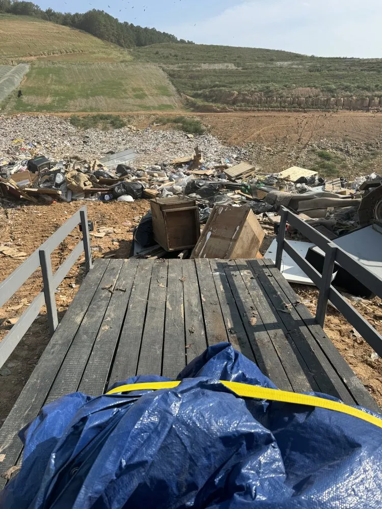 Local lawn care service in Woodstock, GA by High School Haulers