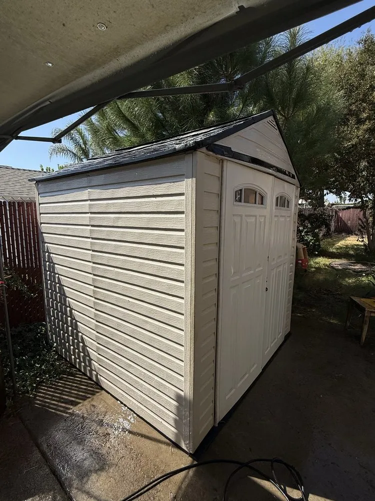 Top-rated lawn mowing service in Modesto, CA by High Shine Exterior Cleaning