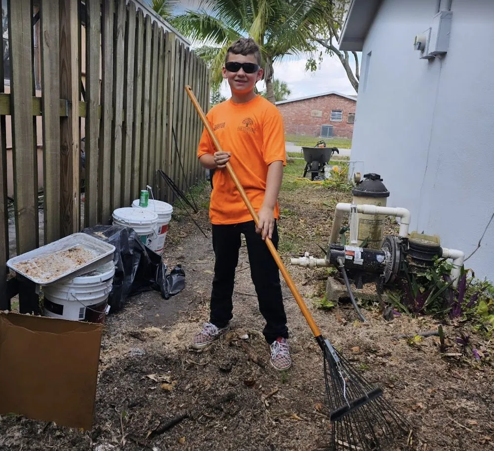 Local yard cleanup service for beautiful yards across Hollywood, FL - High Standards Tree Care