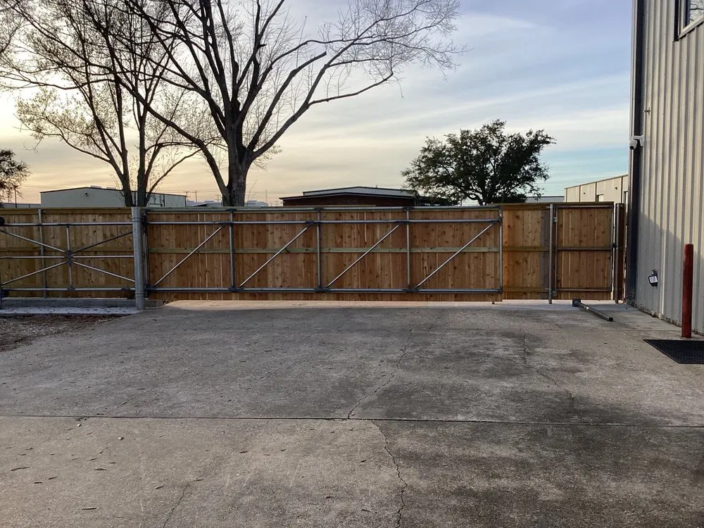 Custom lawn mowing service for residential properties in Houma, LA by High Steele Fencing