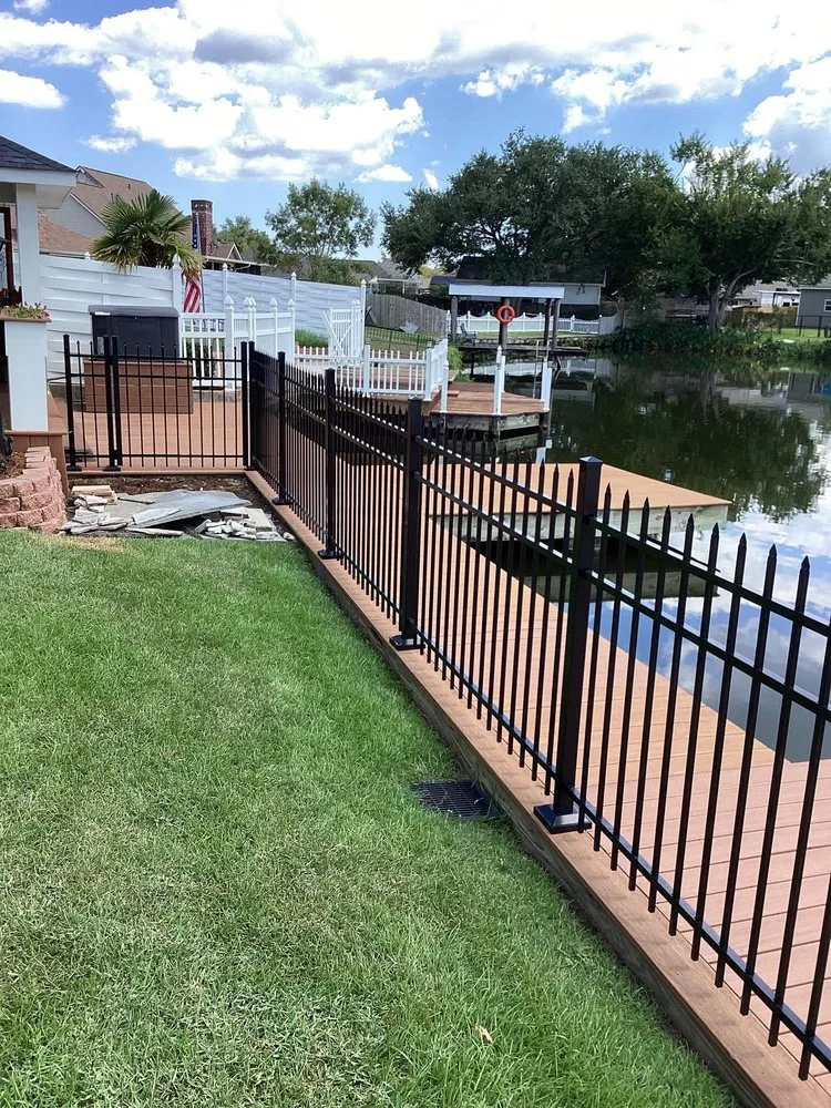 Custom lawn mowing service in Houma, LA - High Steele Fencing