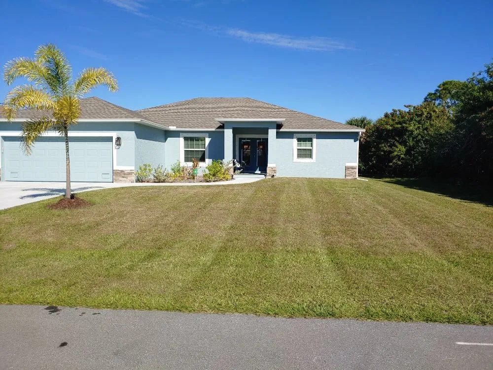 Affordable garden landscaping in Cape Coral, FL - High Tide Lawns