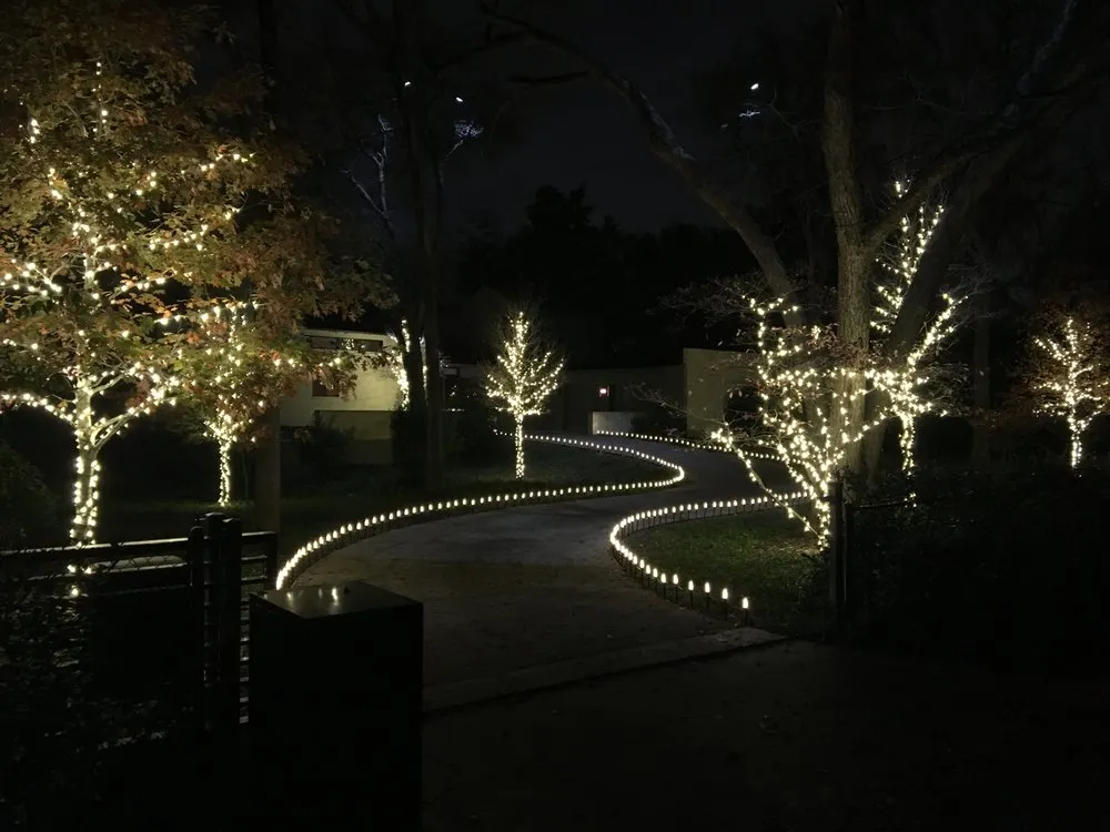 Custom garden landscaping in Dallas, TX by Higher Ground Lawn Care & Lighting