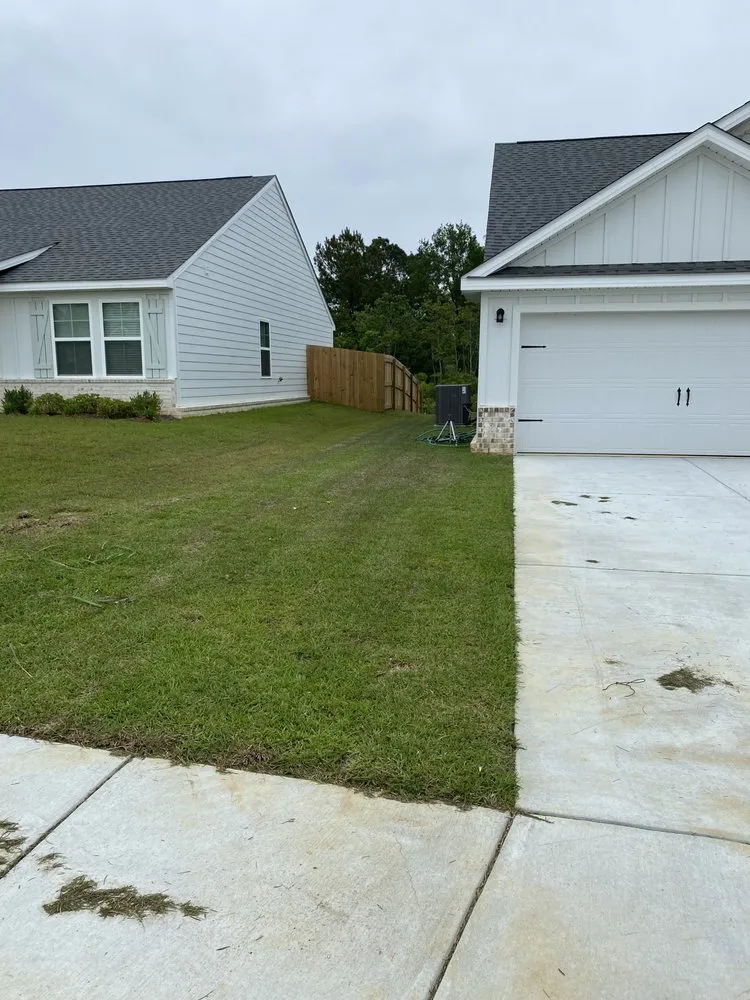 Professional yard cleanup service experts serving Gulfport, MS - Higher The Better Landscaping