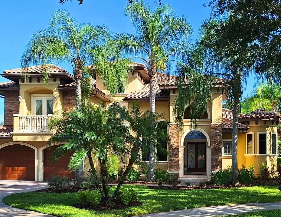 Trusted lawn mowing service for homes in Clermont, FL by Highland Grove Landscaping