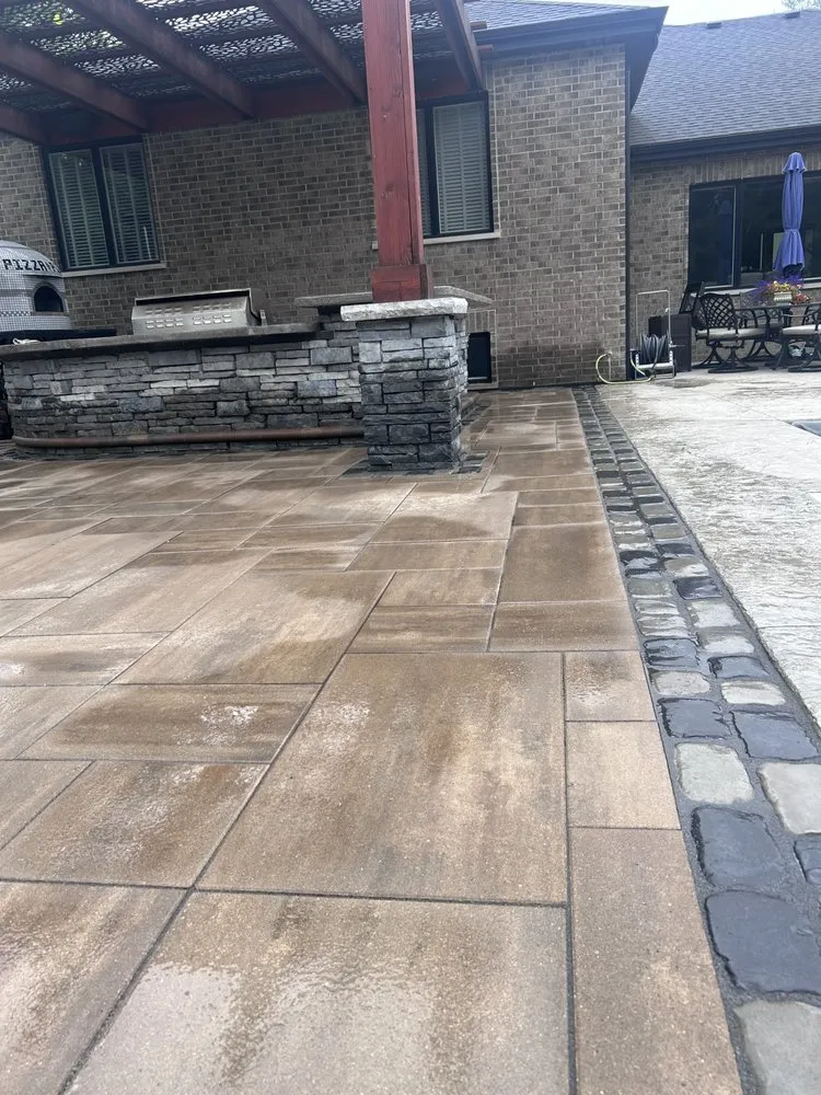 Top-rated yard maintenance in Joliet, IL by Highland Landscape