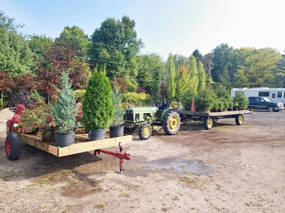 Professional lawn mowing service in Highland Township, MI by Highland Tree Farm
