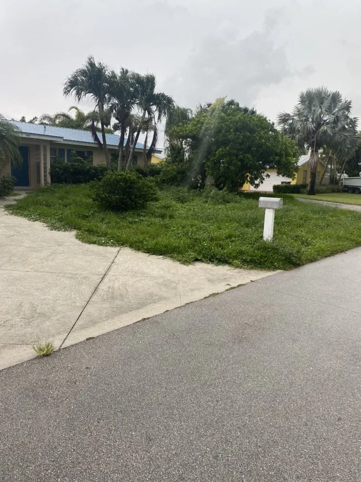 Reliable lawn care service in Palm Beach Gardens, FL - Highlight Reel Landscaping