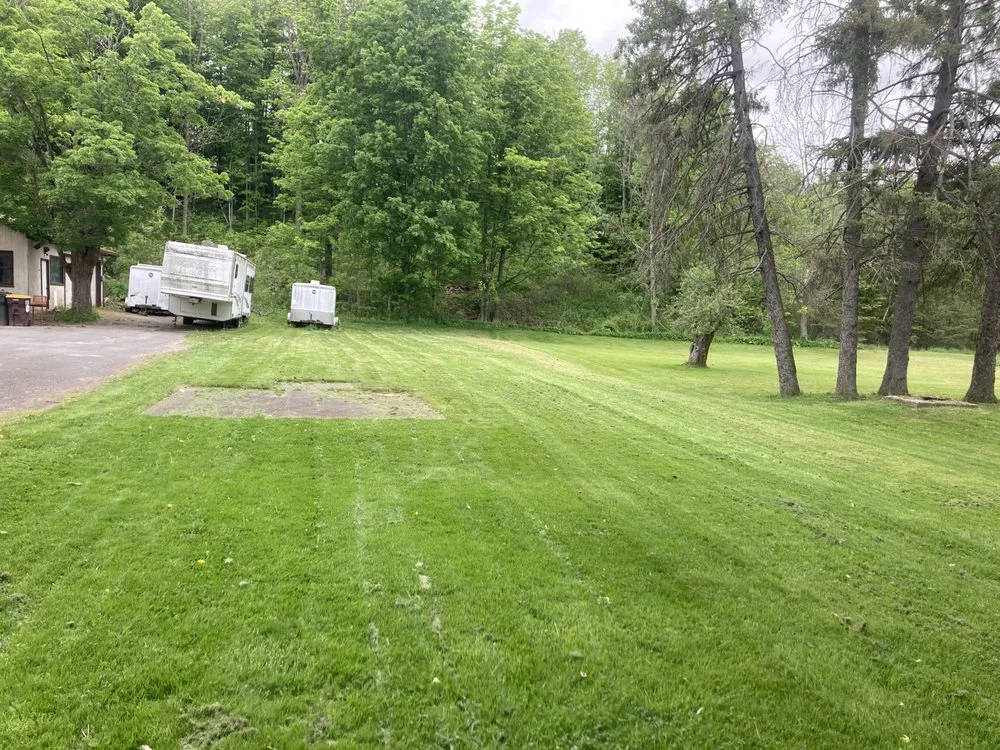Expert yard maintenance in Rome, NY - Hightech Lawncare