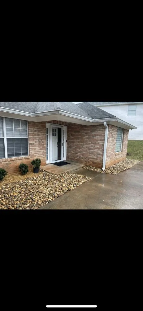 Affordable lawn care service in Lawrenceville, GA by Hightower’s 4 Seasons