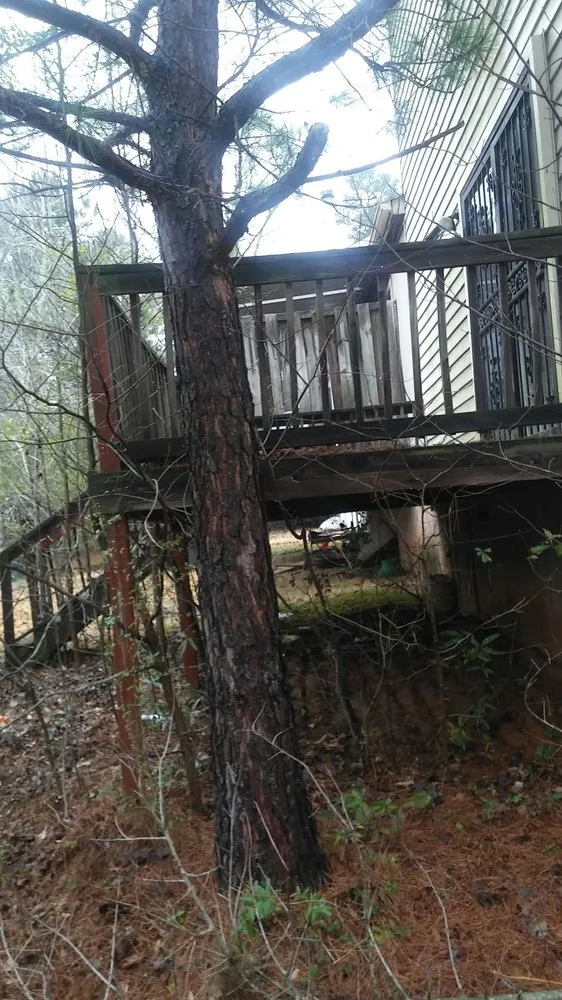 Expert lawn mowing service experts serving Lithonia, GA - Hight's Helping Hands Lawn Care