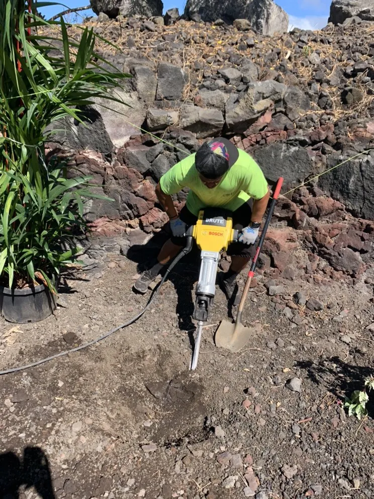 Affordable yard maintenance in Kailua-Kona, HI by HIL Maintenance
