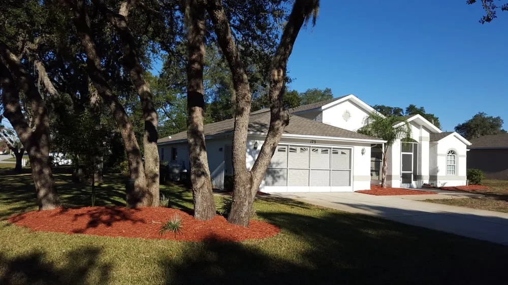 Top-rated residential landscaping with custom design in Spring Hill, FL by Hildreth Sod & Landscape