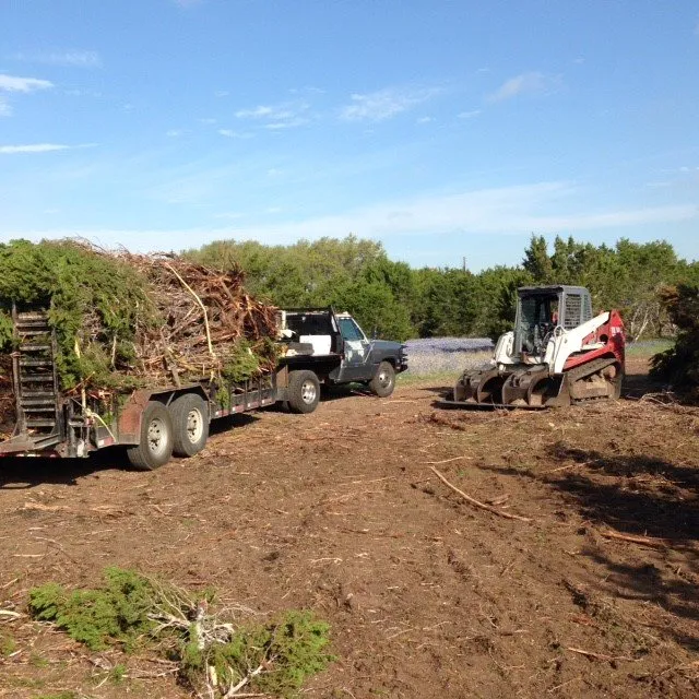 Top-rated yard maintenance experts serving Leander, TX - Hill Country Retaining Walls