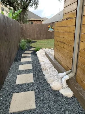 Hill Country Scapes & Design, LLC Logo