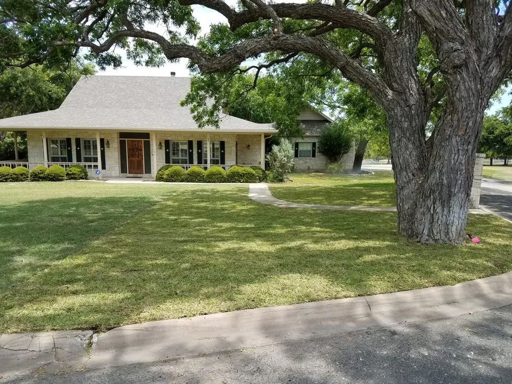 Custom outdoor landscaping in Comfort, TX by Hill Country Sod