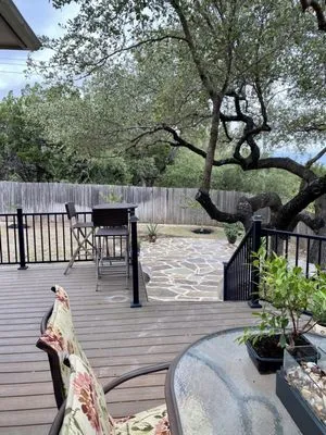 Hill Country Tree & Landscape Logo