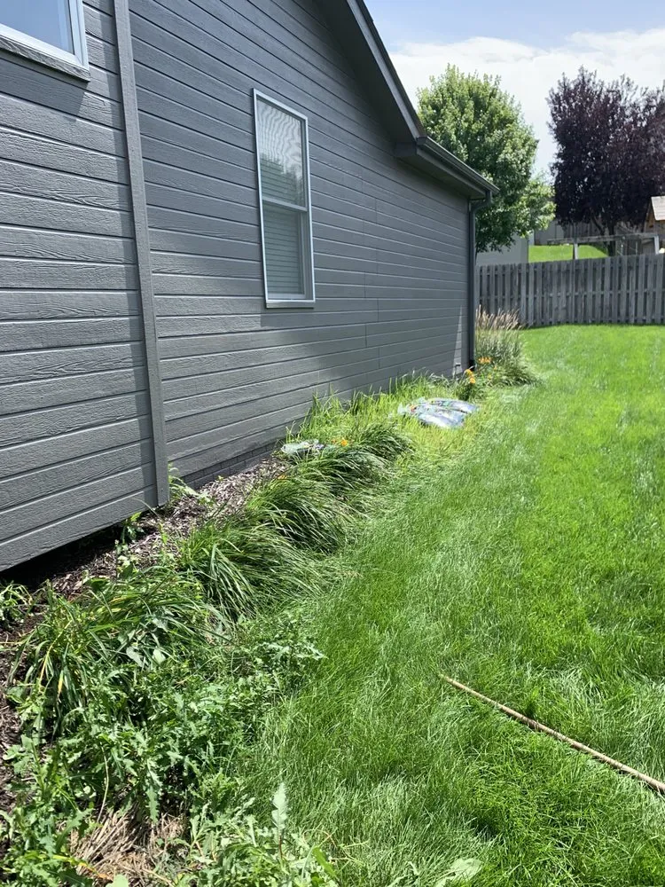 Custom landscape installation experts serving Omaha, NE - Hill Property Management