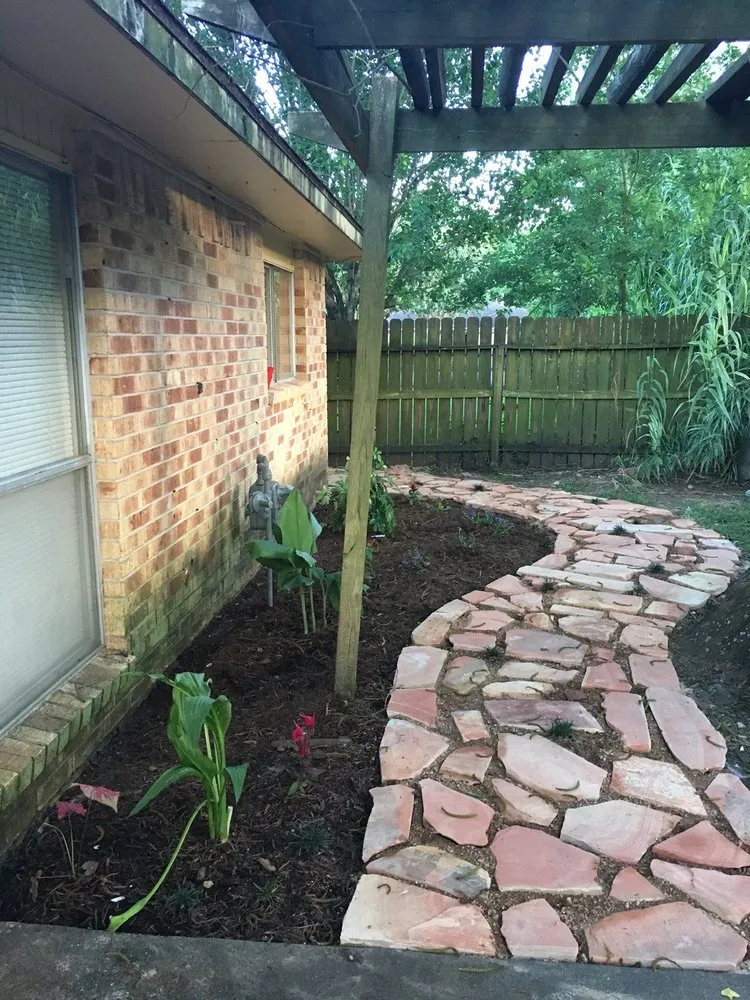 Local residential landscaping in Clear Lake, TX by Hill Tree Landscape