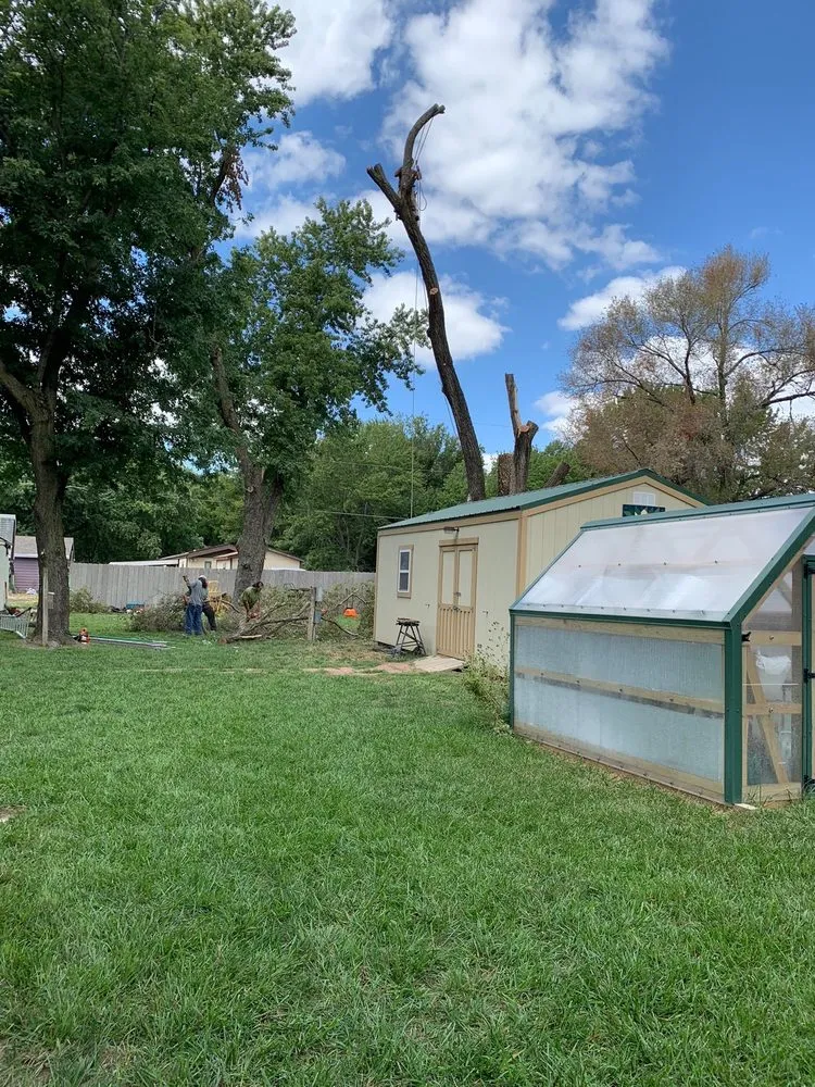 Expert garden landscaping experts serving Mulvane, KS - Hill Tree Service