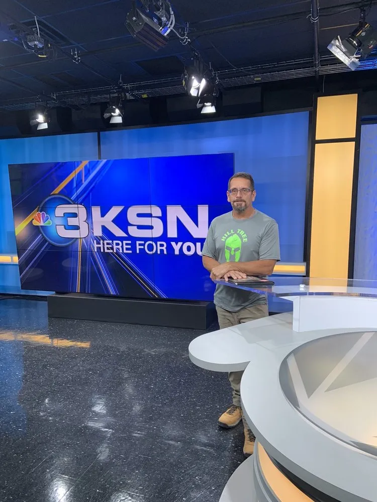 Professional yard maintenance for beautiful yards in Mulvane, KS by Hill Tree Service